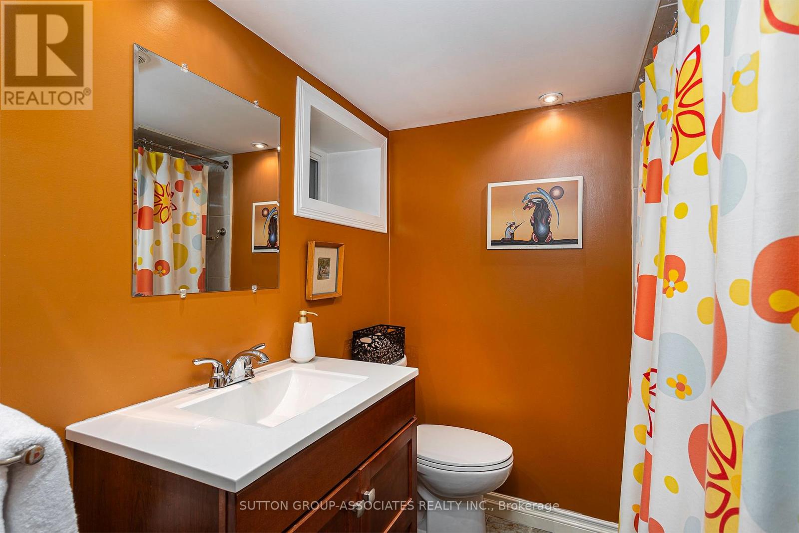257 Perth Avenue Property Photo 38