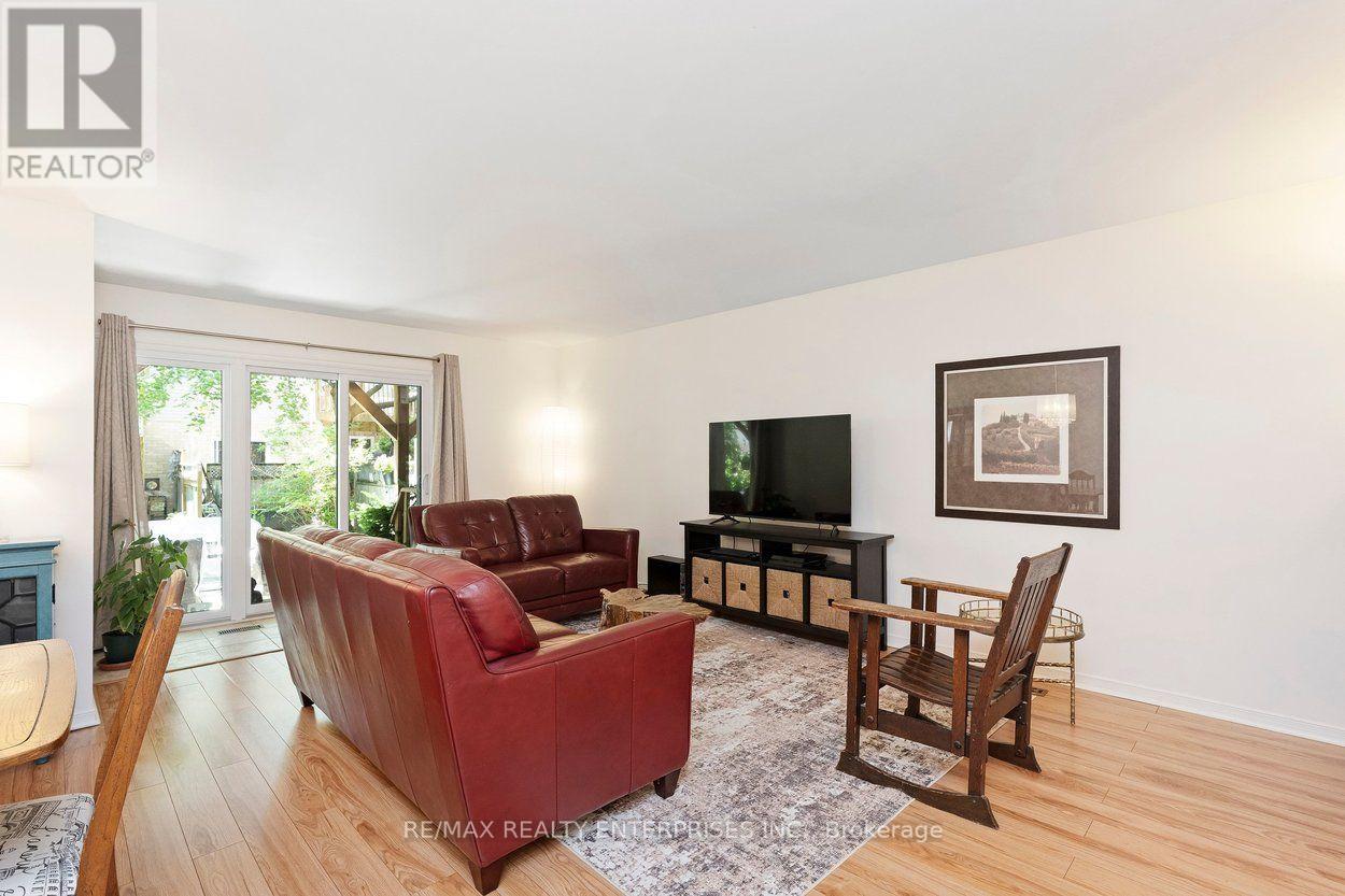 117 - 2055 Walkers Line Property Photo 12