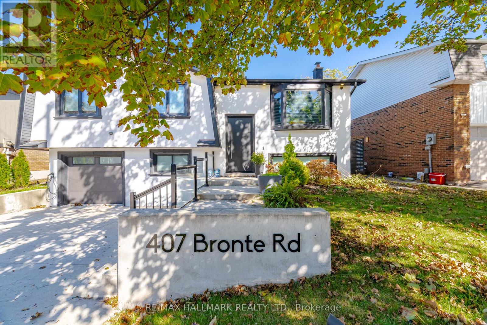 407 Bronte Road Property Photo 1