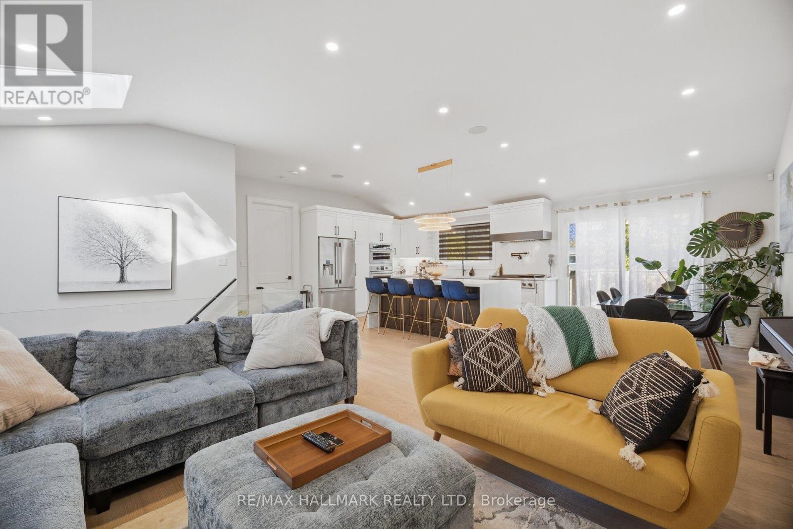 407 Bronte Road Property Photo 8