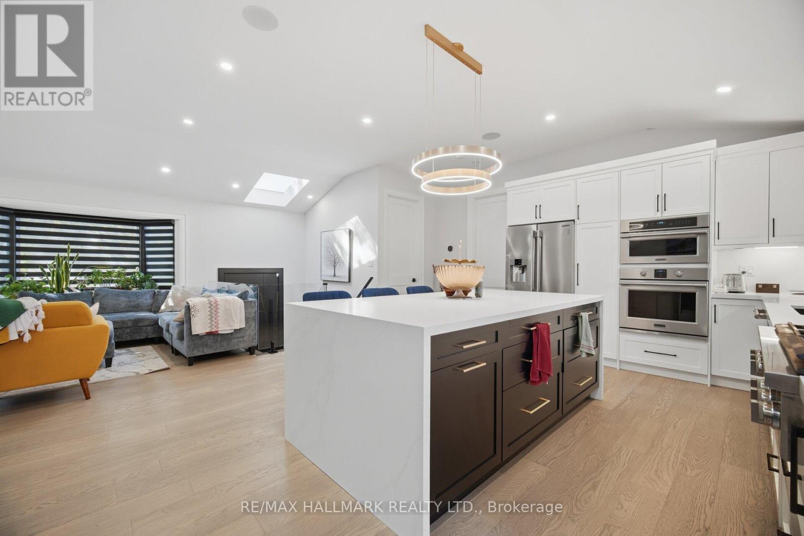 407 Bronte Road Property Photo 9