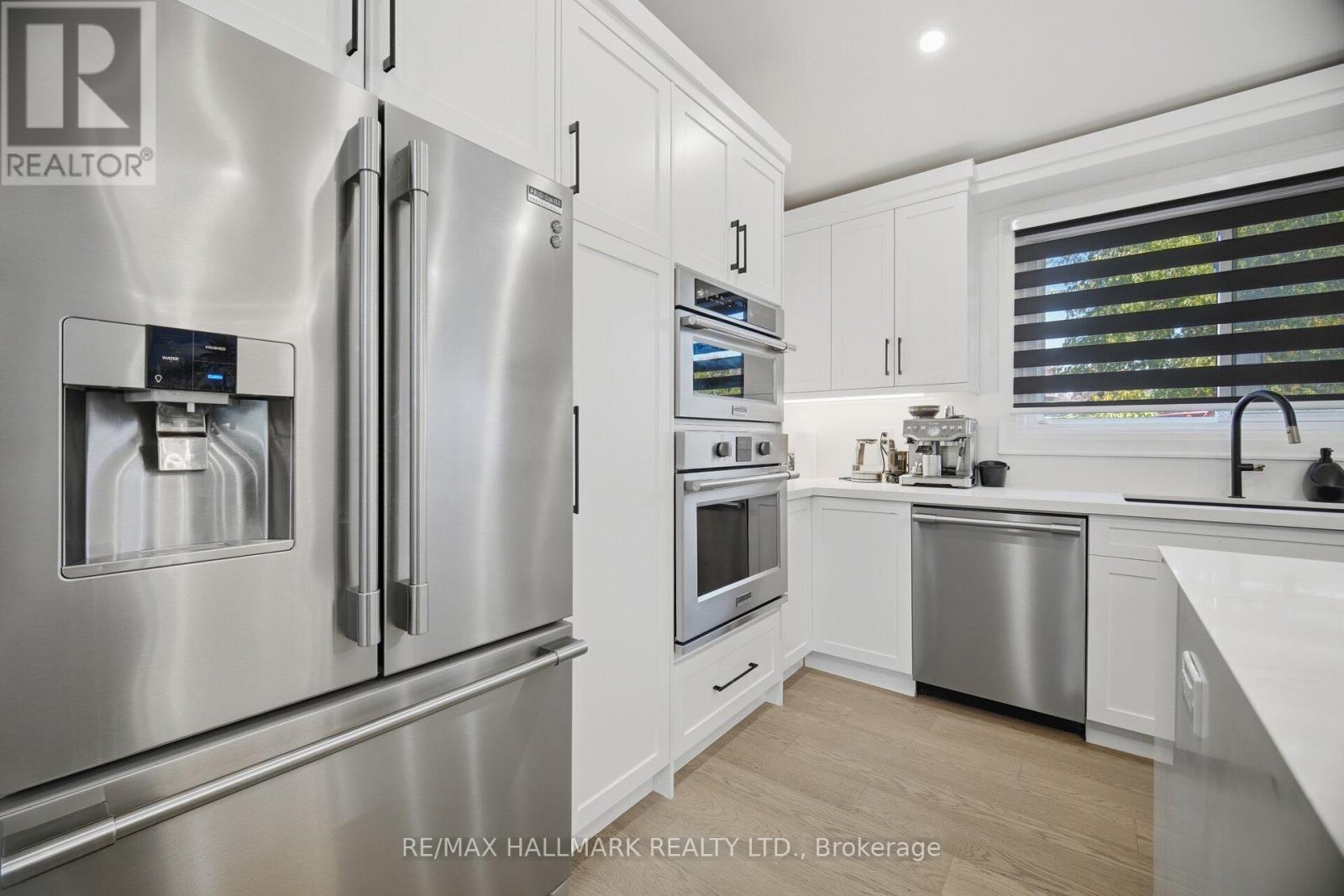 407 Bronte Road Property Photo 11