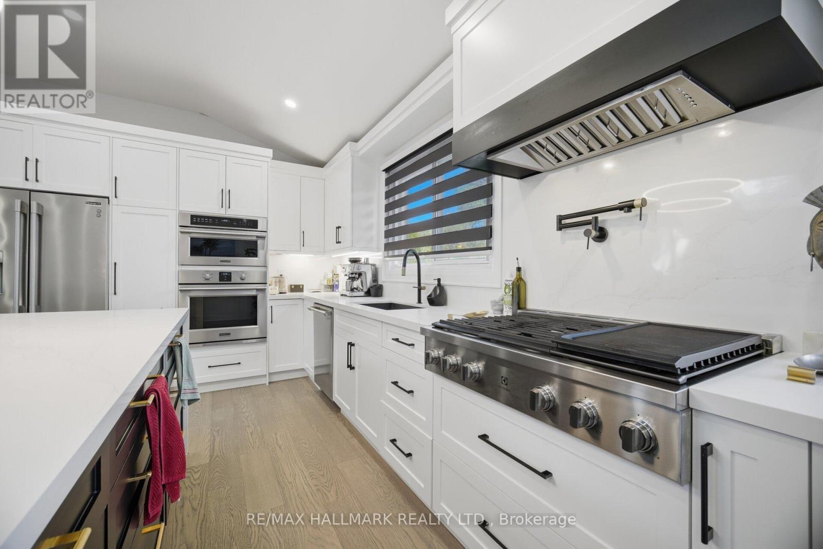407 Bronte Road Property Photo 13