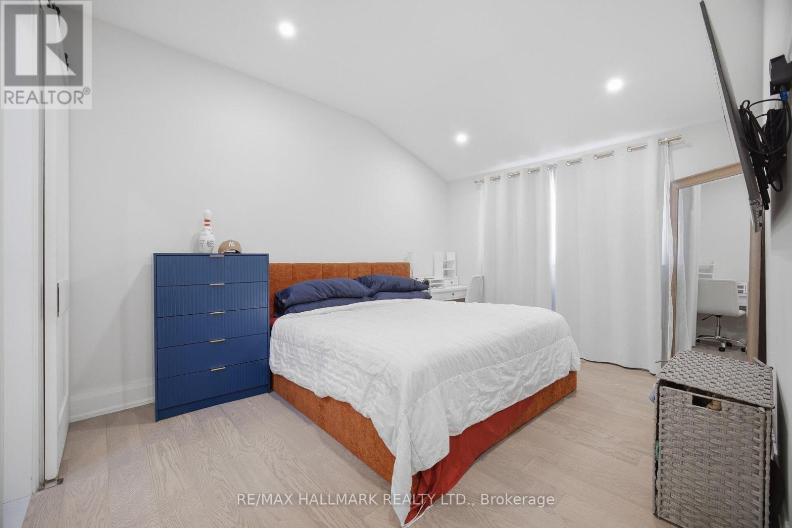 407 Bronte Road Property Photo 21