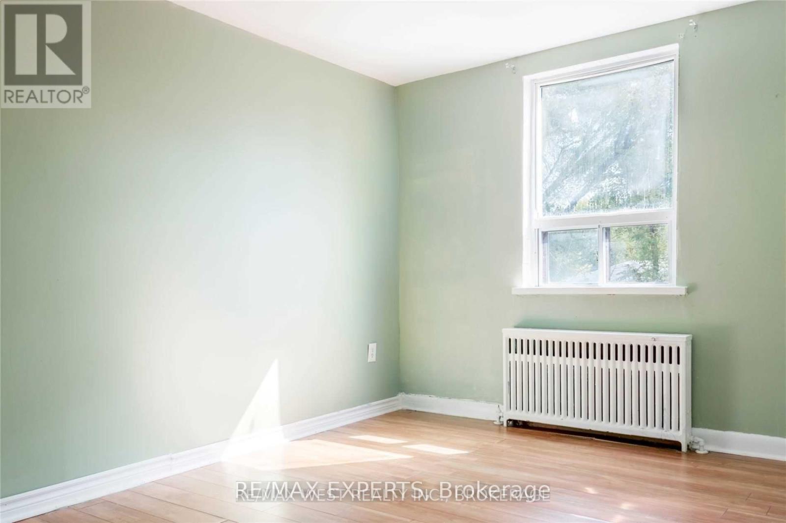 301 - 3261a Lake Shore Boulevard Property Photo 7