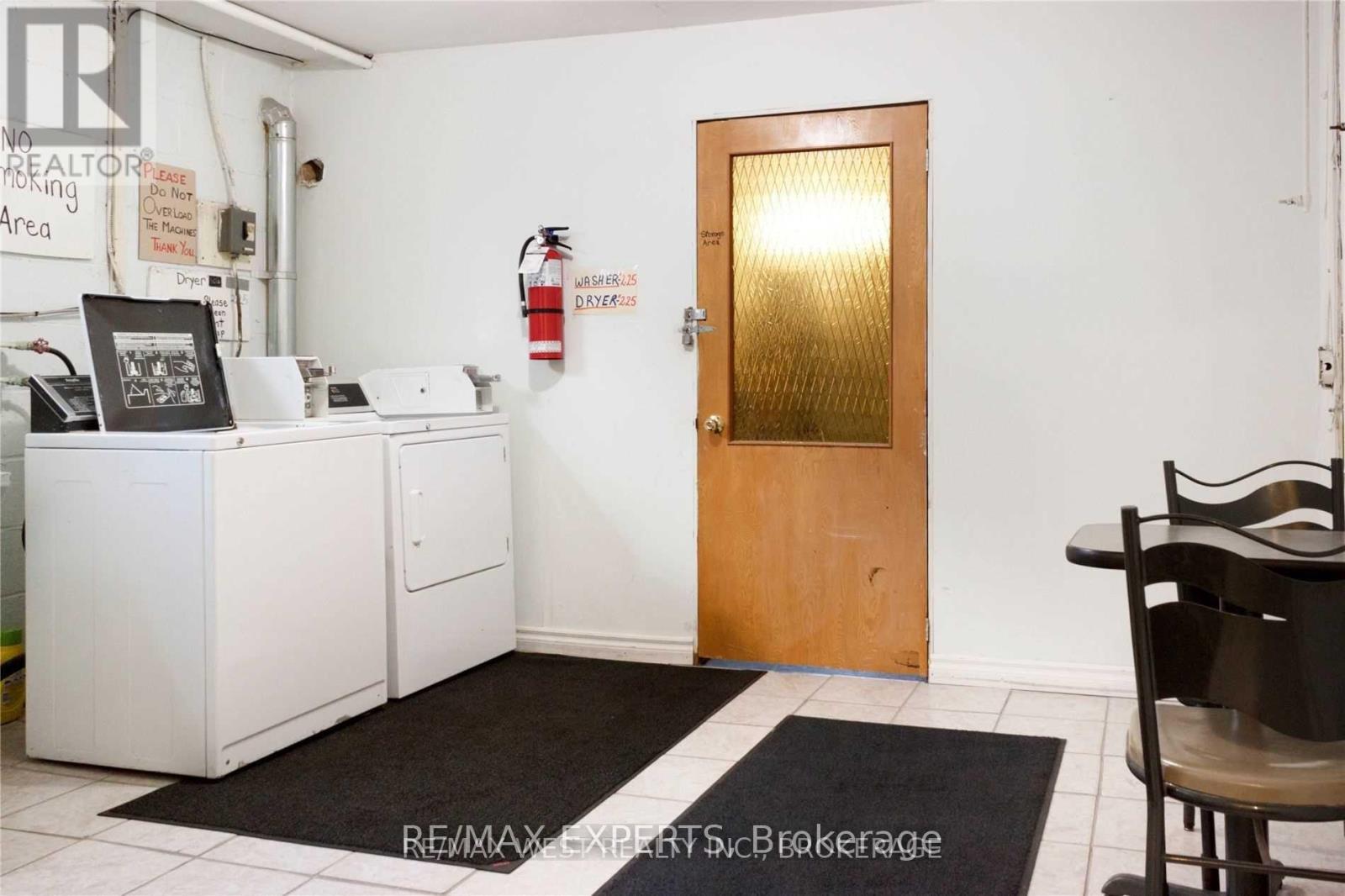 301 - 3261a Lake Shore Boulevard Property Photo 11