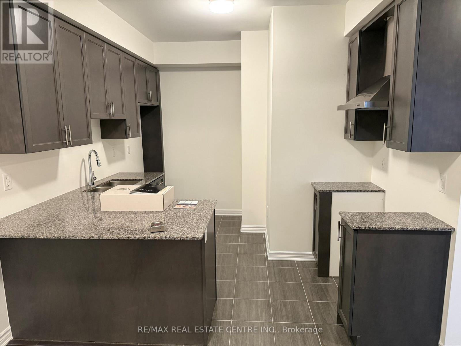 41 Thornbird Crescent Property Photo 2