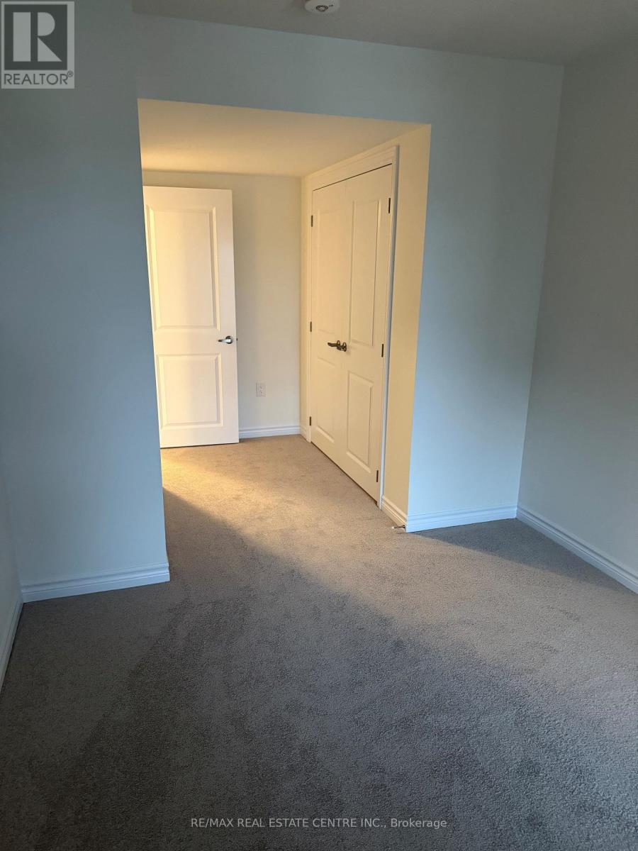 41 Thornbird Crescent Property Photo 4