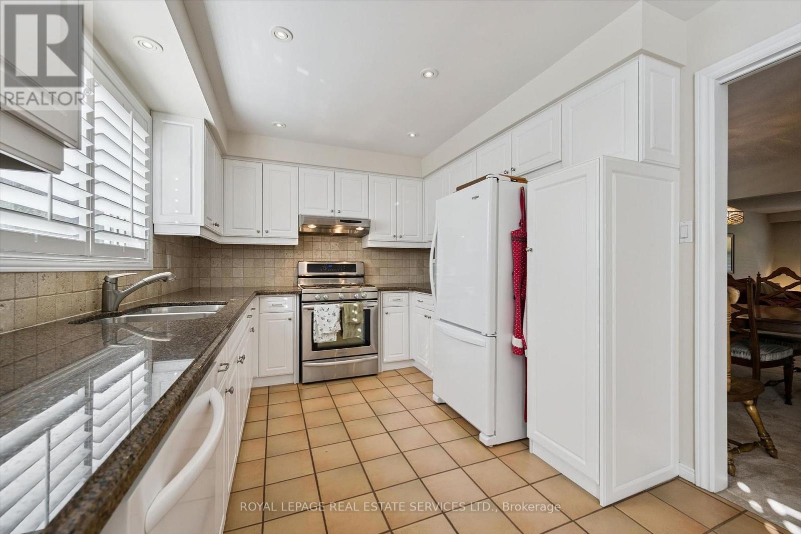 200 All Saints Crescent Property Photo 12