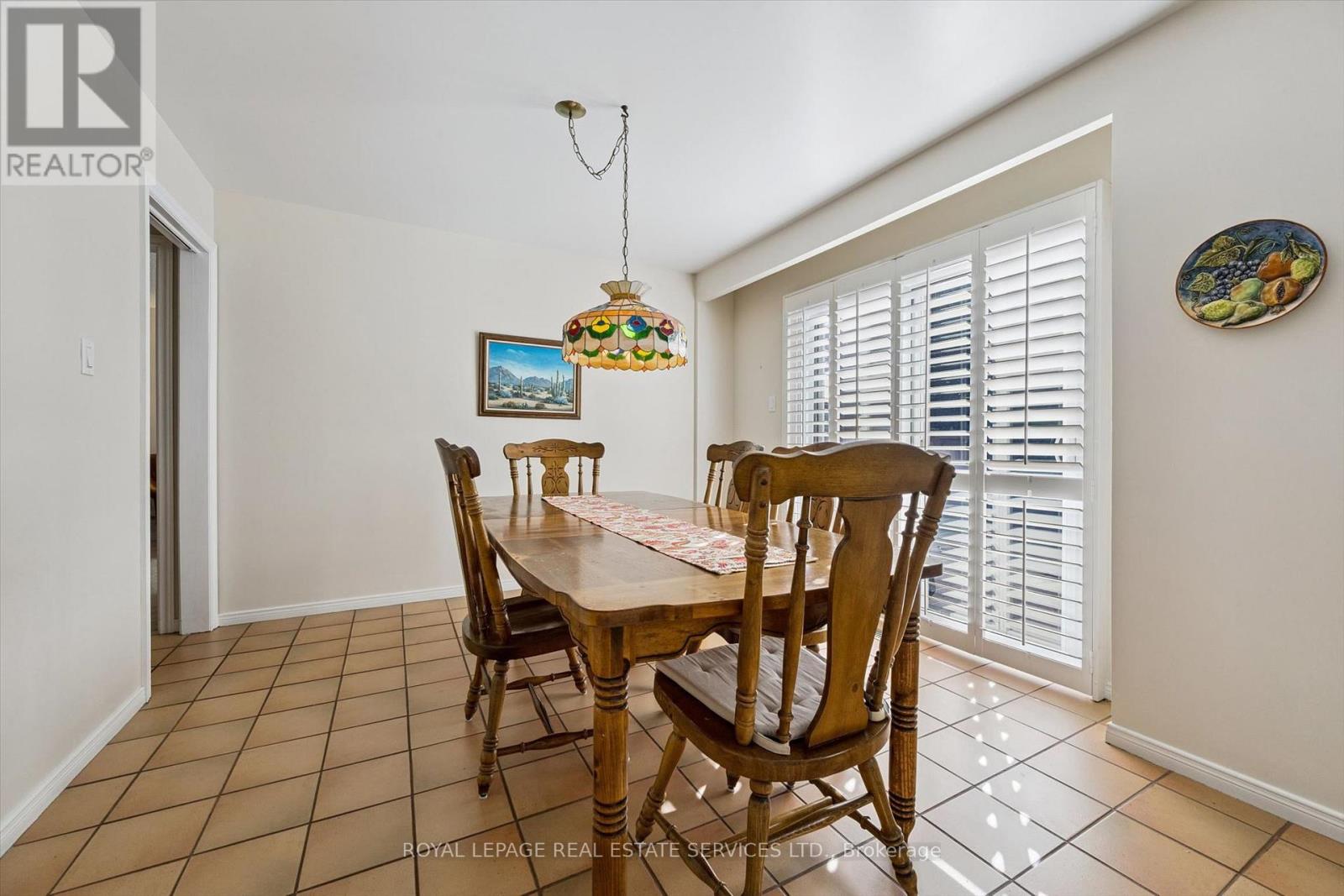 200 All Saints Crescent Property Photo 15