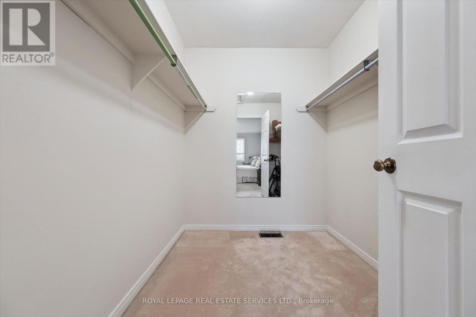 200 All Saints Crescent Property Photo 27
