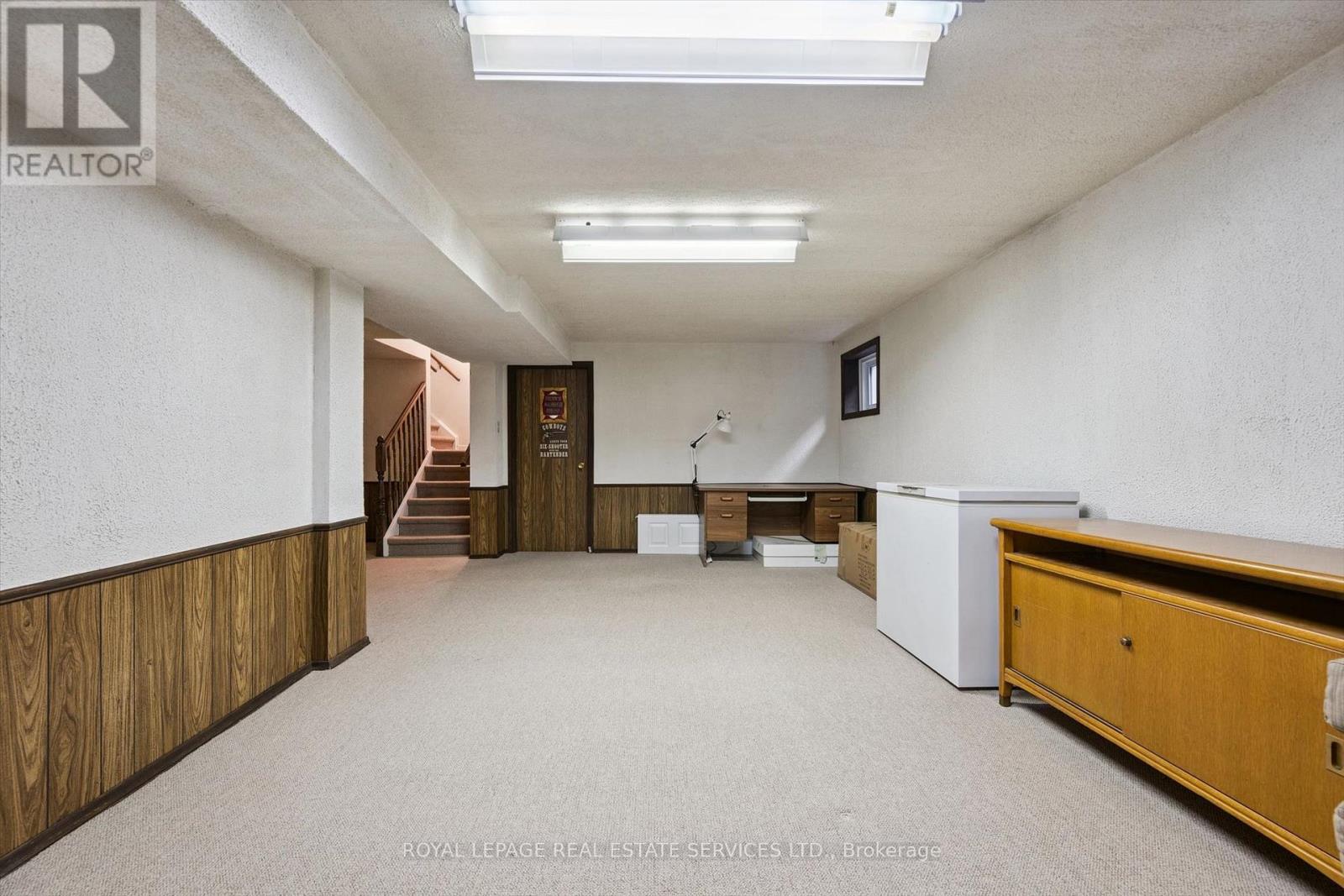 200 All Saints Crescent Property Photo 41