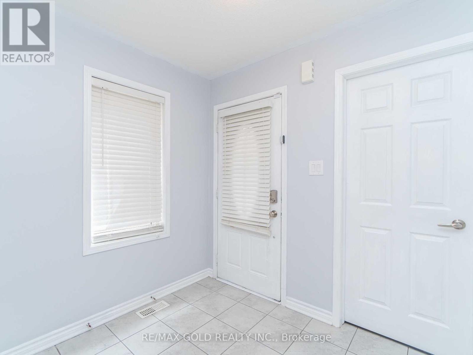 102 Leadenhall Road Property Photo 3