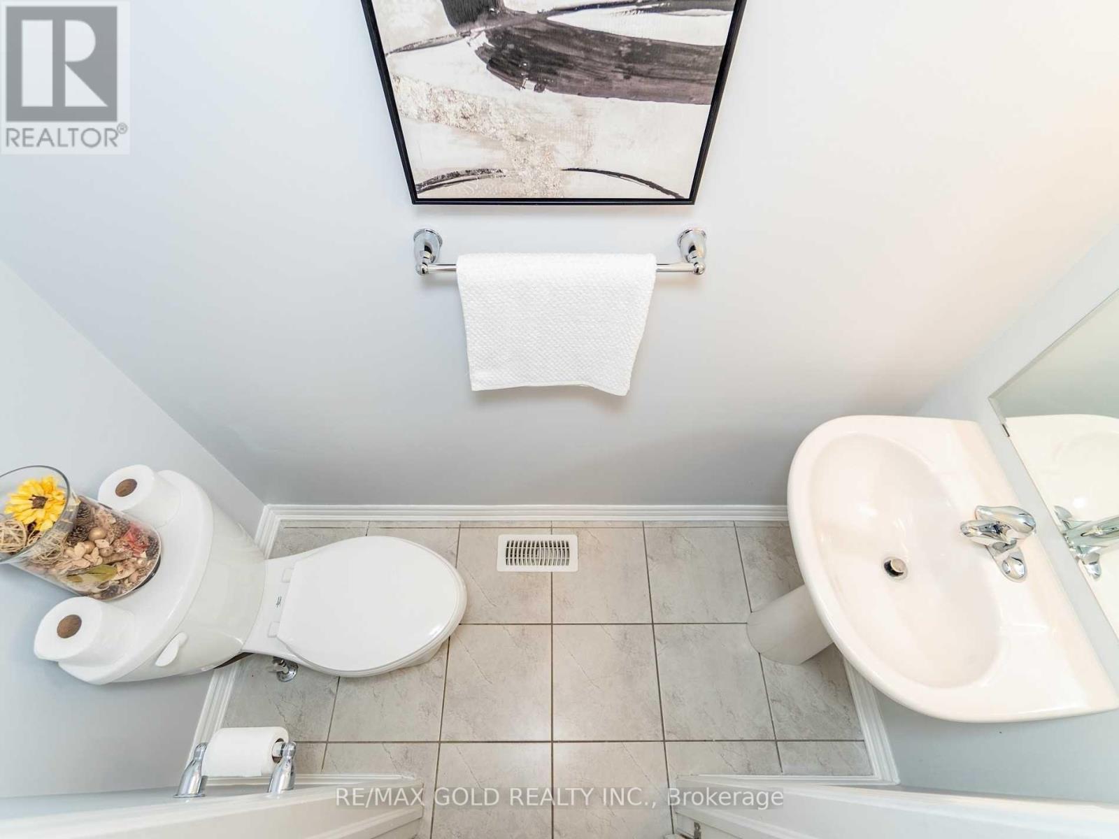 102 Leadenhall Road Property Photo 11