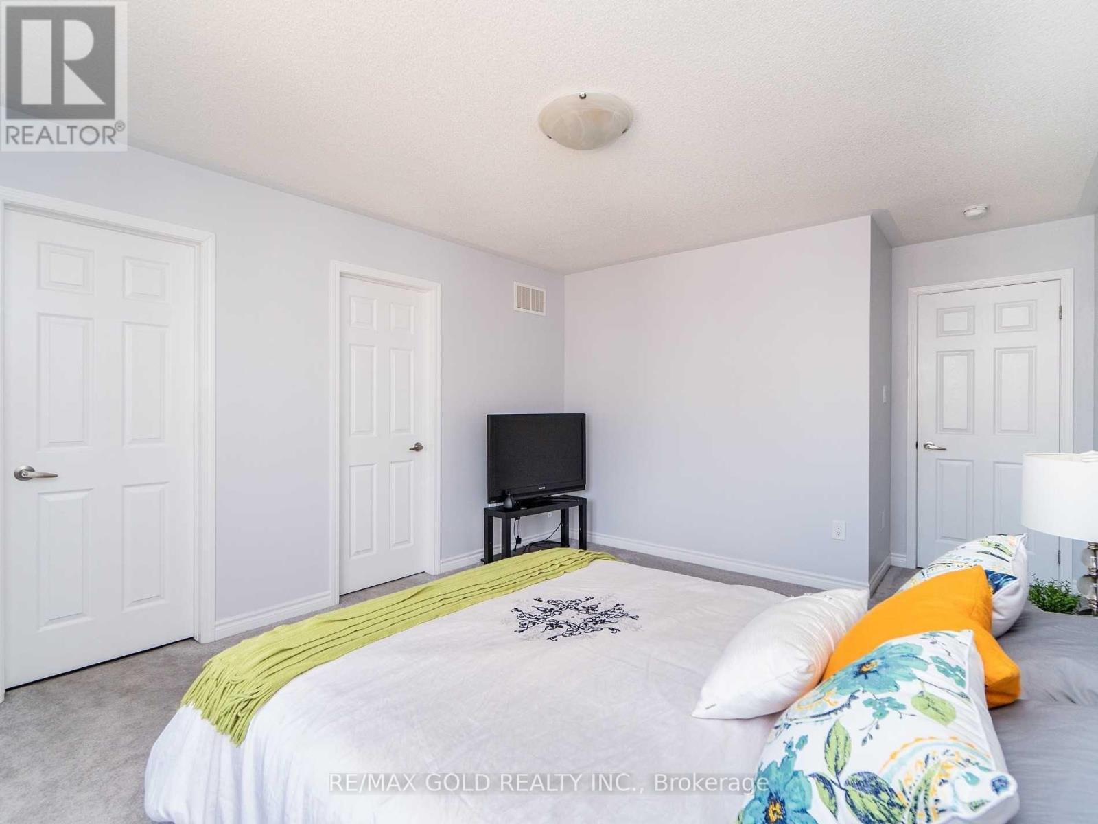 102 Leadenhall Road Property Photo 12