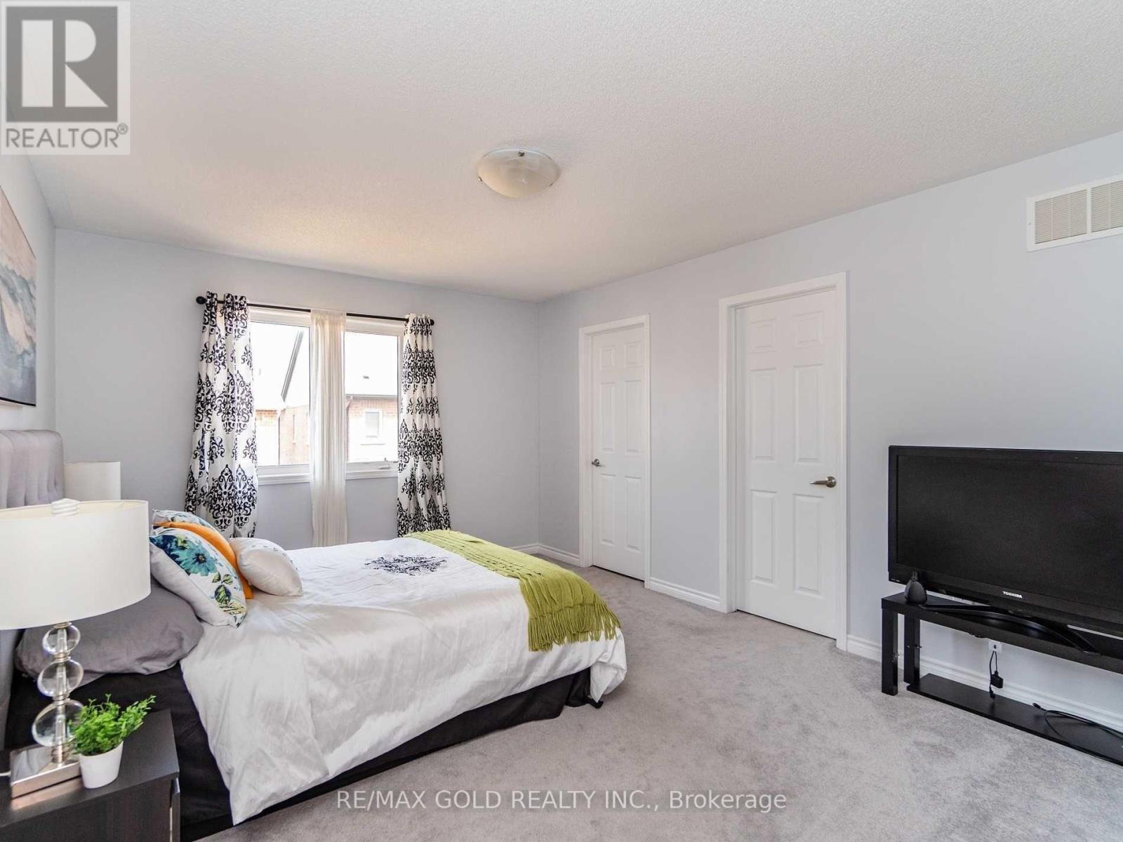 102 Leadenhall Road Property Photo 13