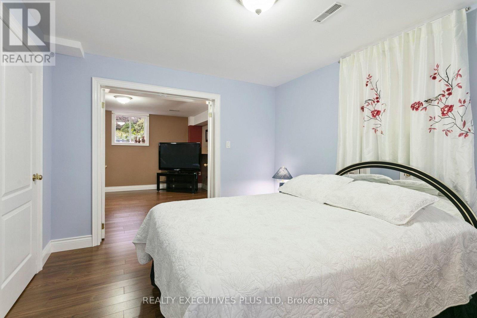 2547 Morrison Avenue Property Photo 38