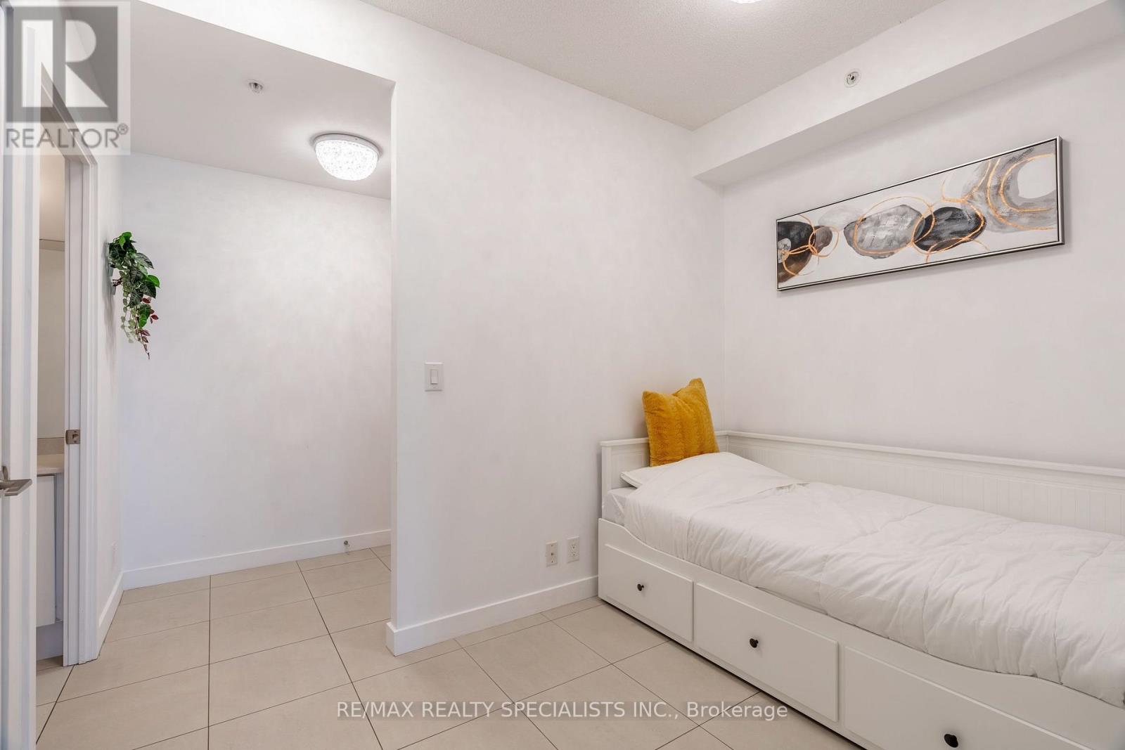 617 - 3985 Grand Park Drive Property Photo 5