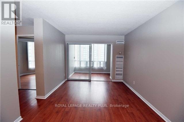 1209 - 115 Hillcrest Avenue Property Photo 2