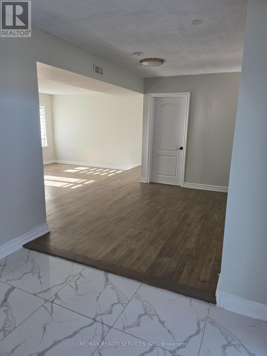 13195 Heritage Road Property Photo 7