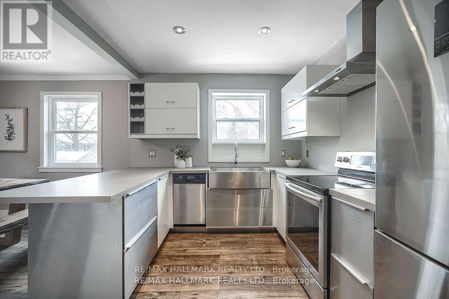 Upper - 6 Thirty First Street Property Photo 9