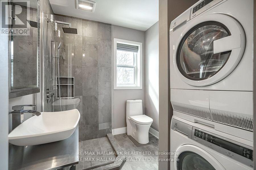 Upper - 6 Thirty First Street Property Photo 13