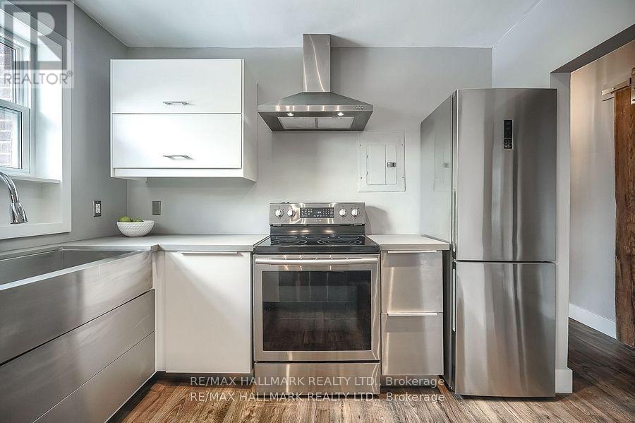 Upper - 6 Thirty First Street Property Photo 15