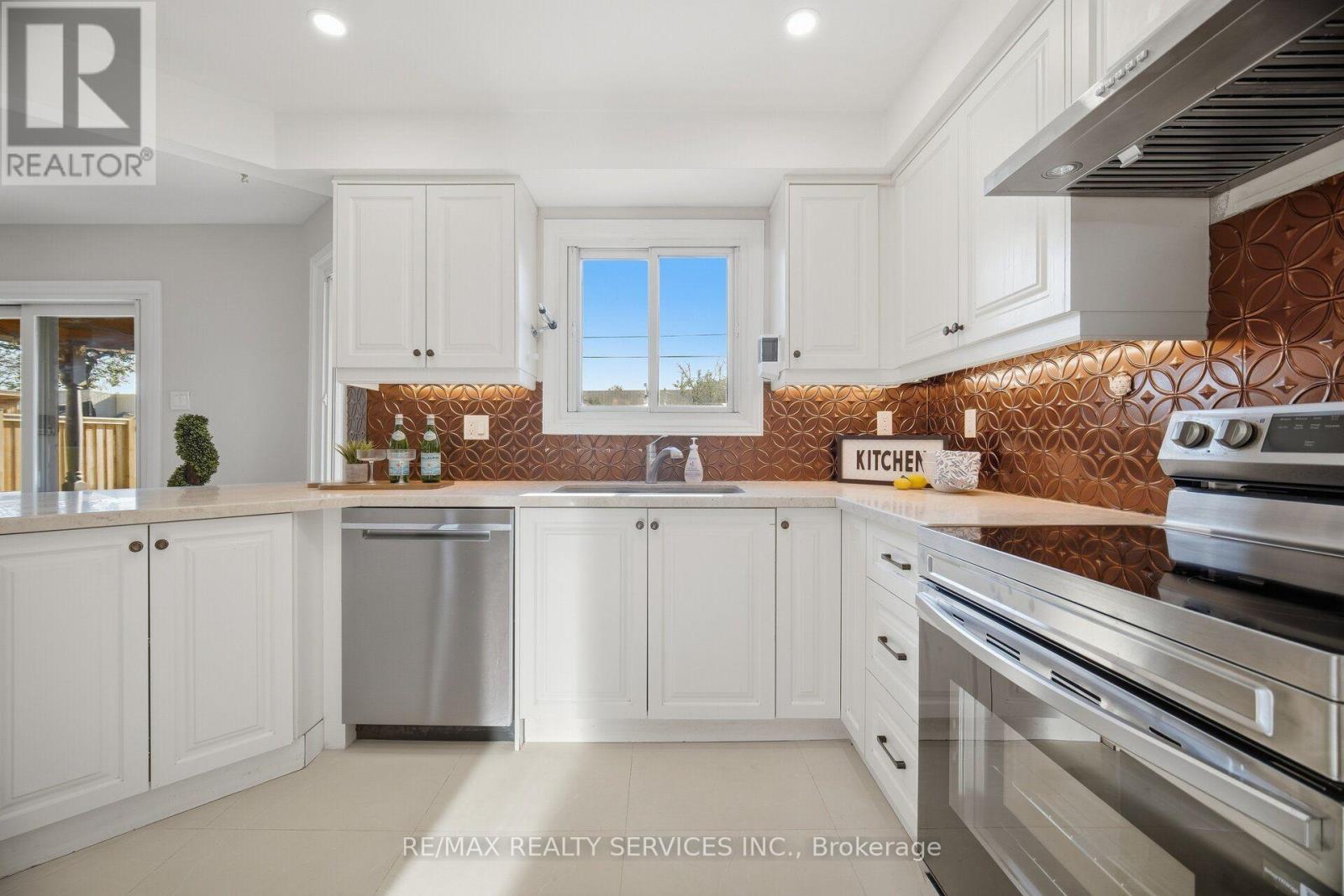 28 Corkett Drive Property Photo 13