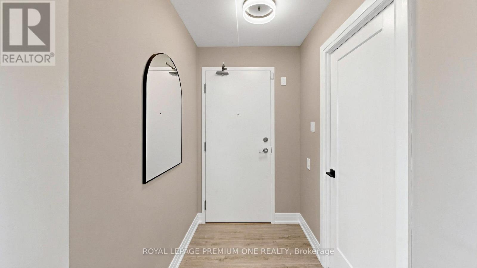 824 - 1600 Keele Street Property Photo 4
