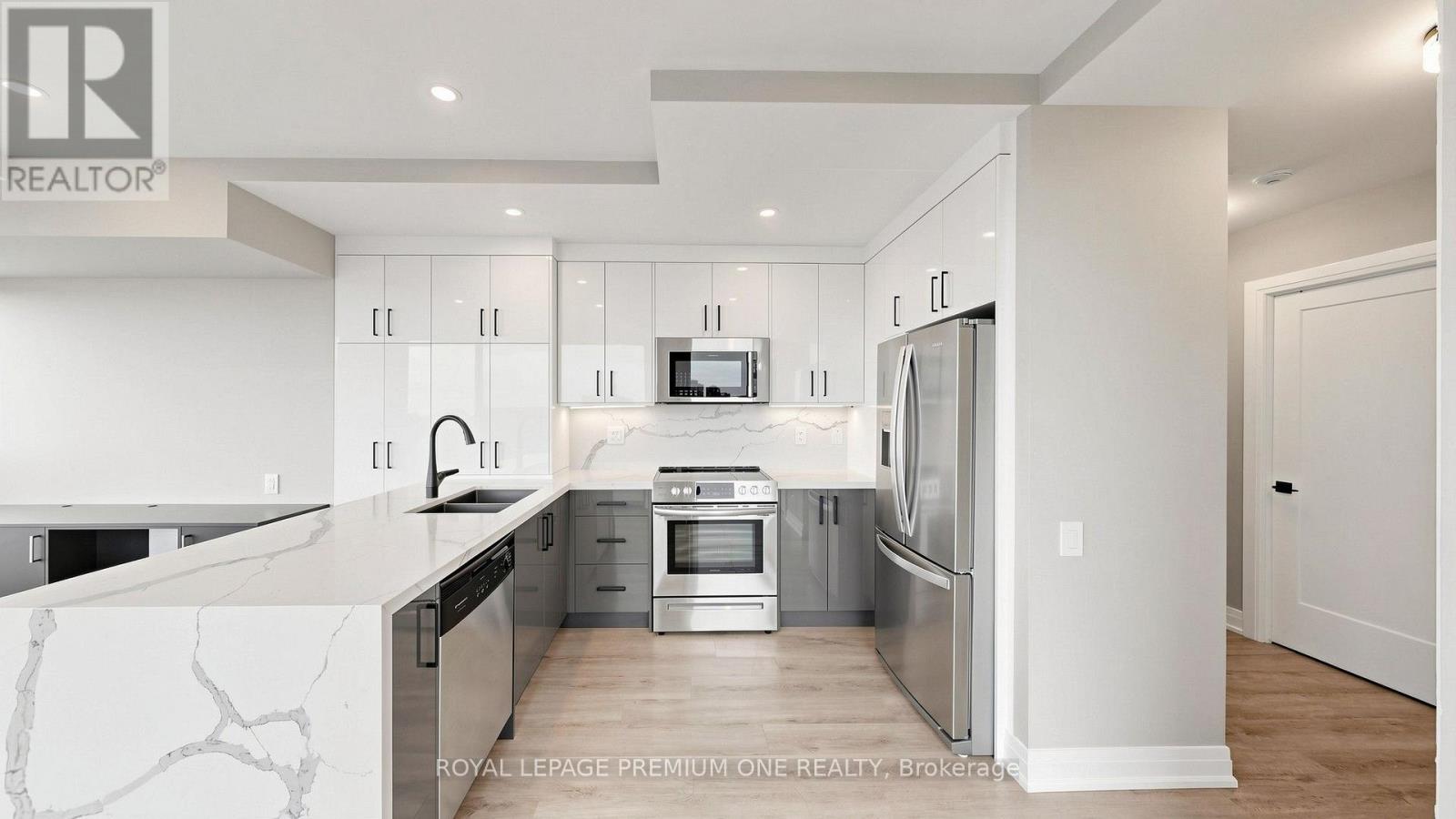 824 - 1600 Keele Street Property Photo 6
