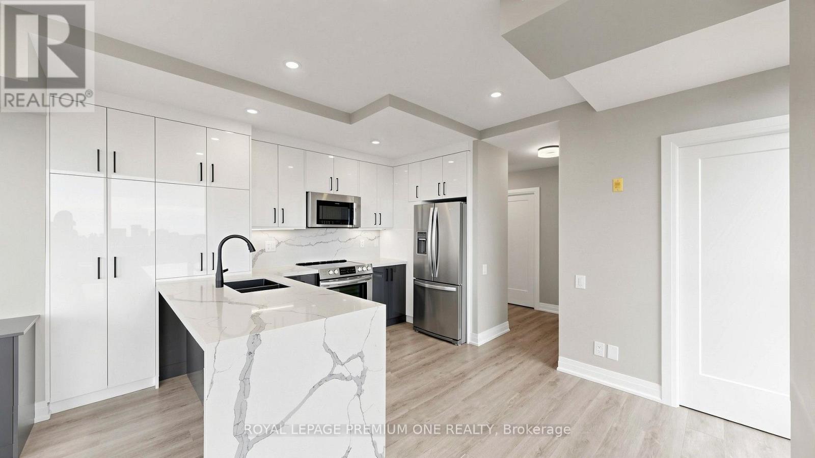 824 - 1600 Keele Street Property Photo 8