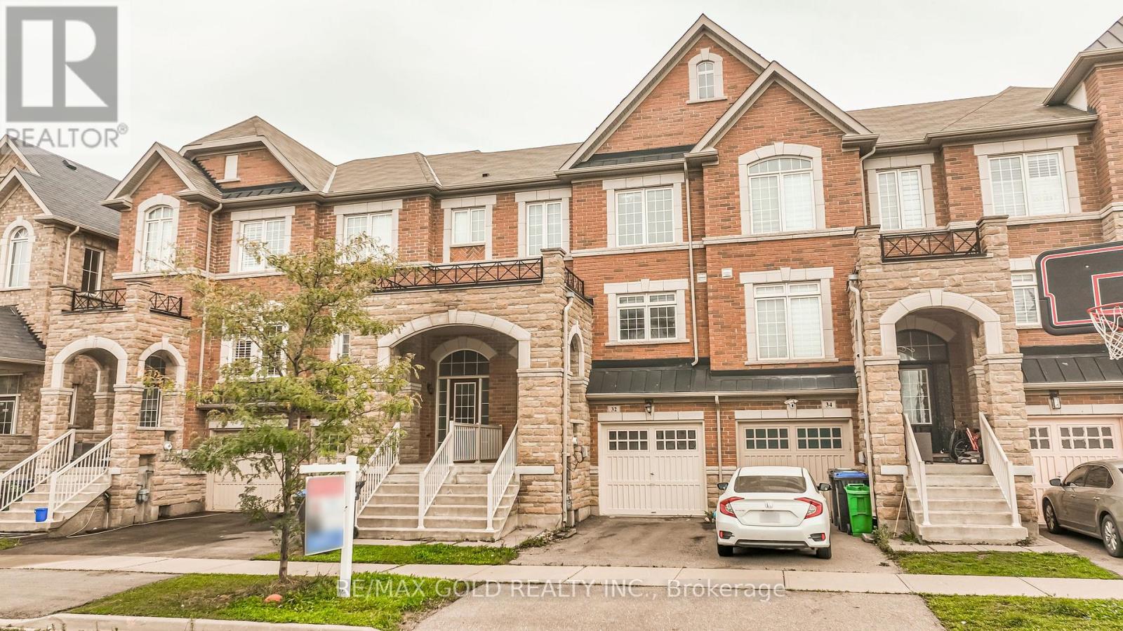 32 Rockman Crescent Property Photo 2