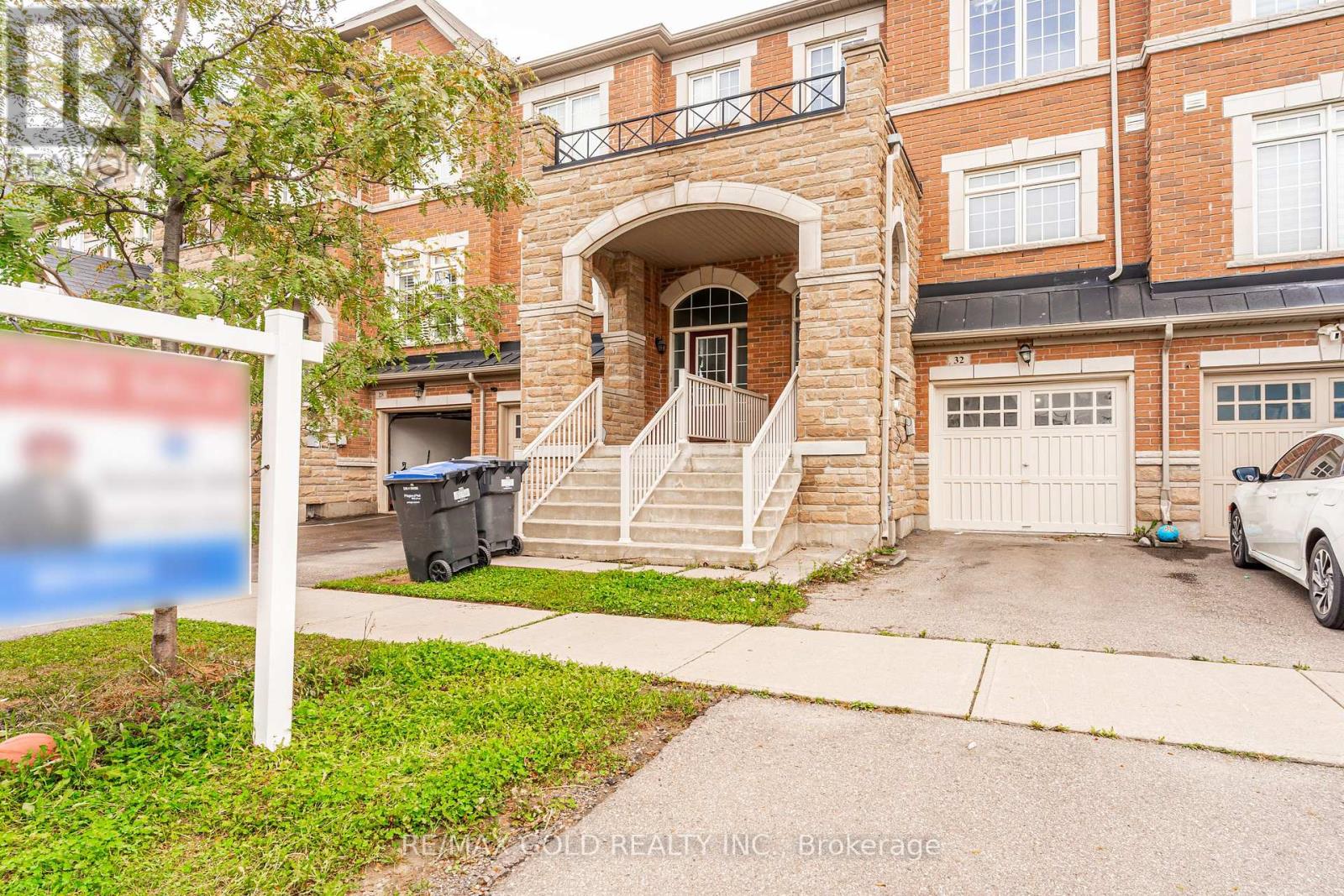 32 Rockman Crescent Property Photo 3