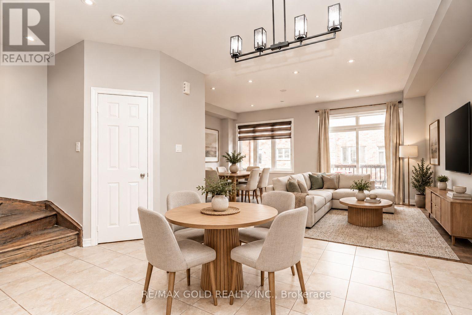 32 Rockman Crescent Property Photo 8