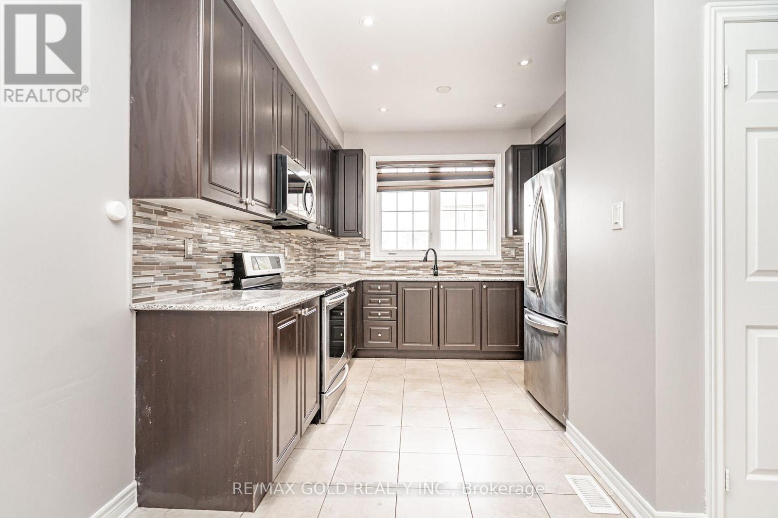 32 Rockman Crescent Property Photo 10
