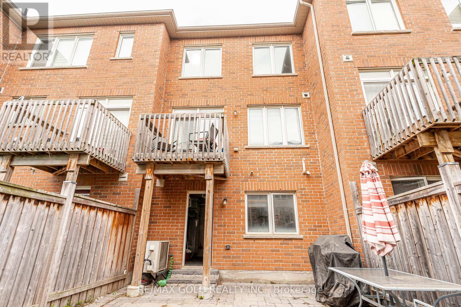 32 Rockman Crescent Property Photo 26