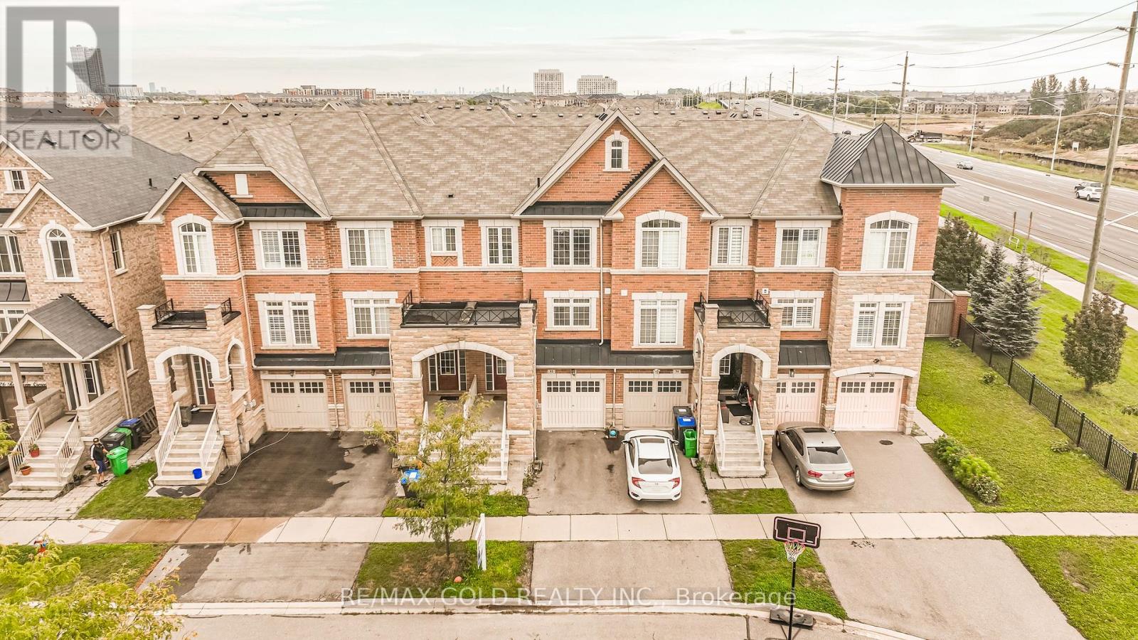 32 Rockman Crescent Property Photo 27