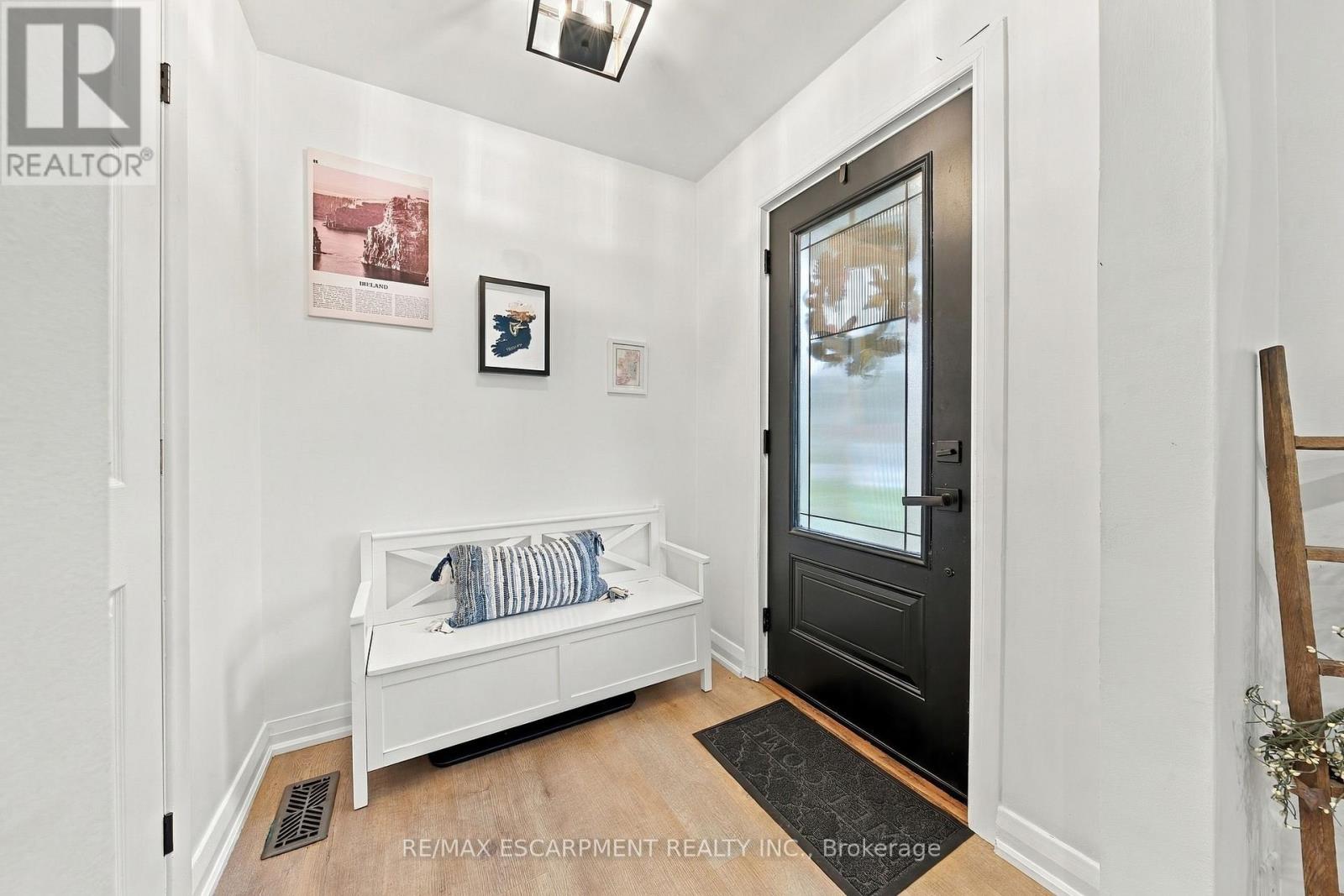 915 Tanager Avenue Property Photo 3