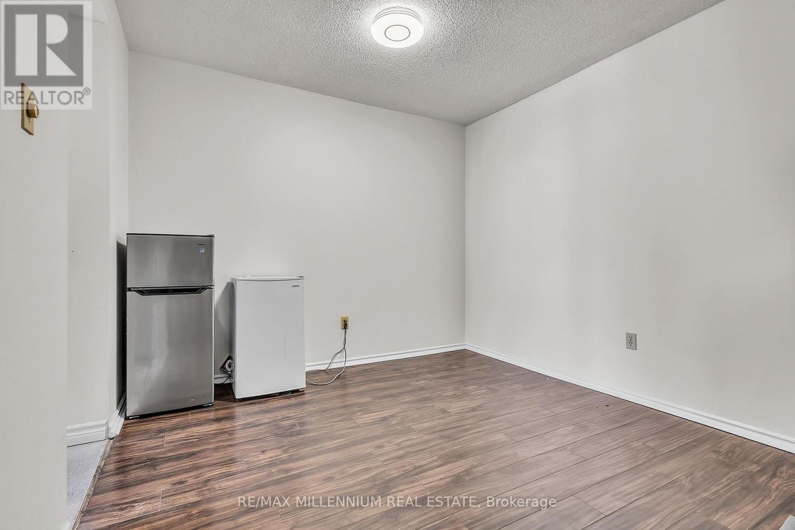1107 - 100 County Court Boulevard Property Photo 10