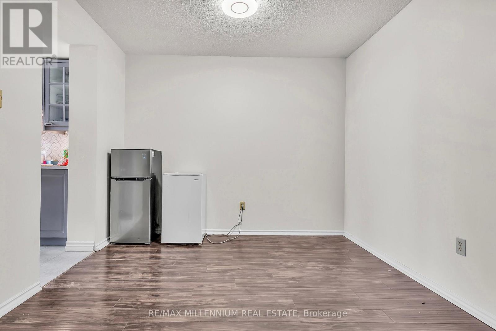 1107 - 100 County Court Boulevard Property Photo 11