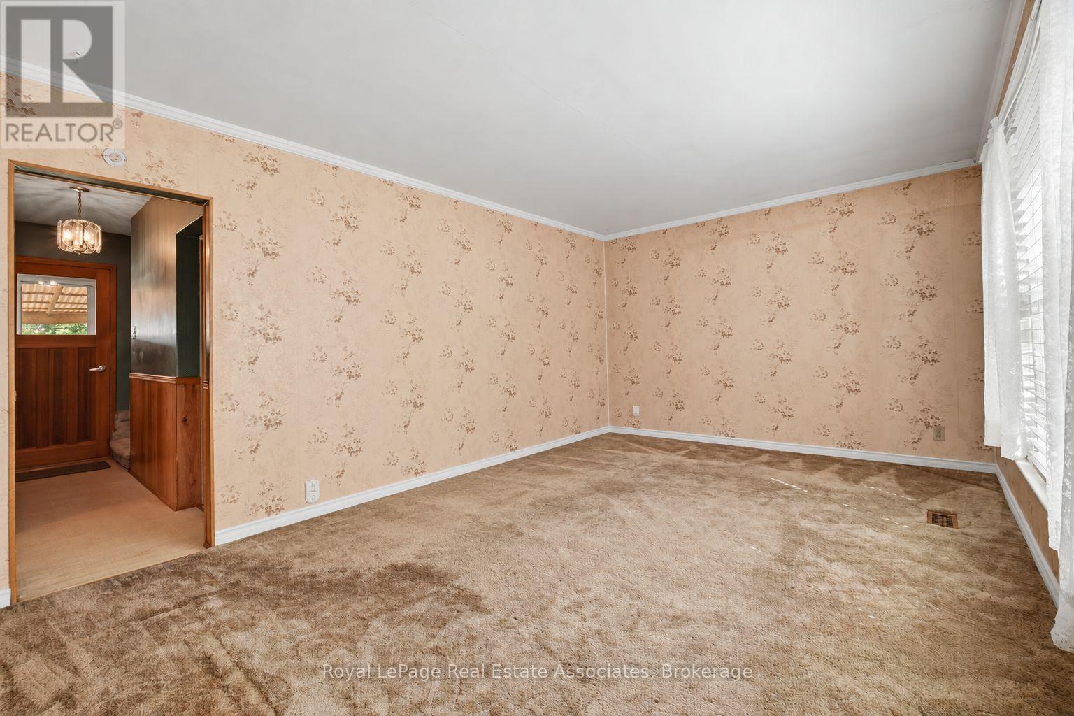 68 Allenby Avenue Property Photo 12