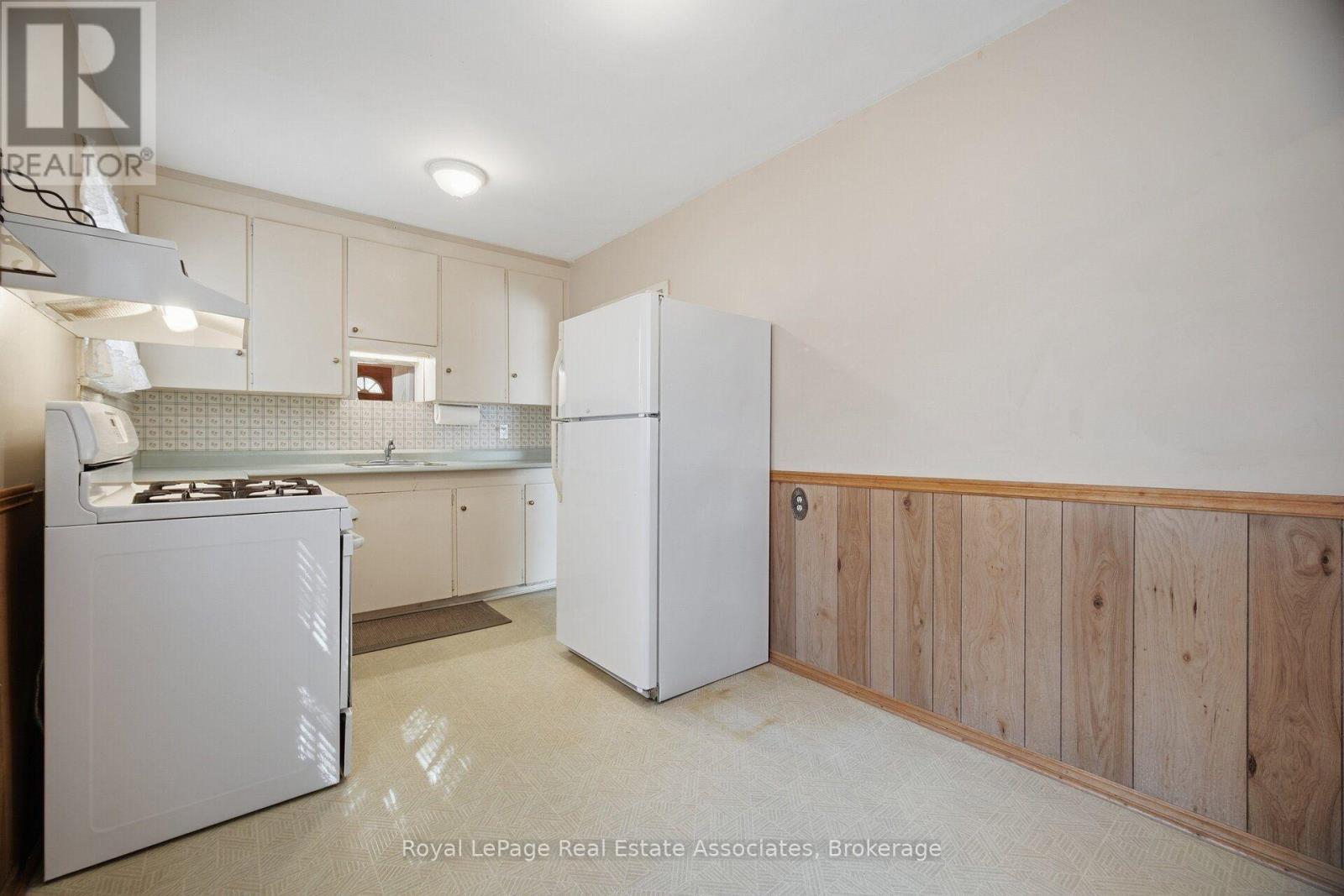 68 Allenby Avenue Property Photo 20