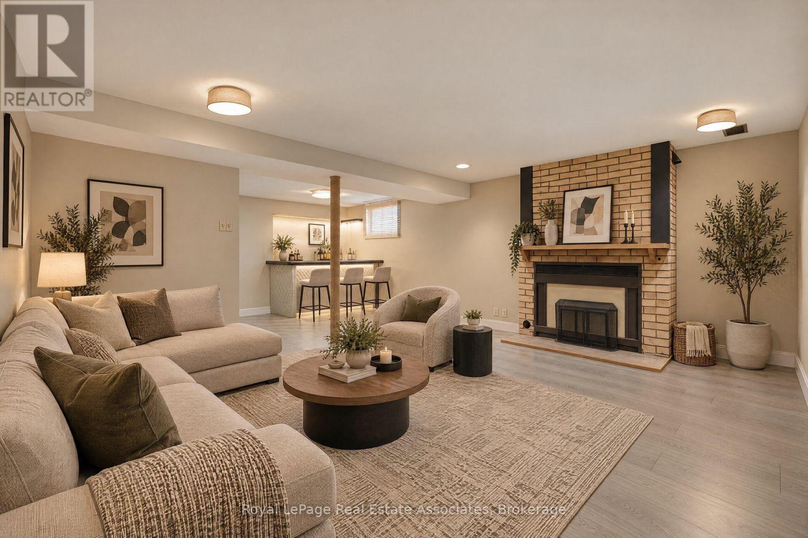 68 Allenby Avenue Property Photo 39