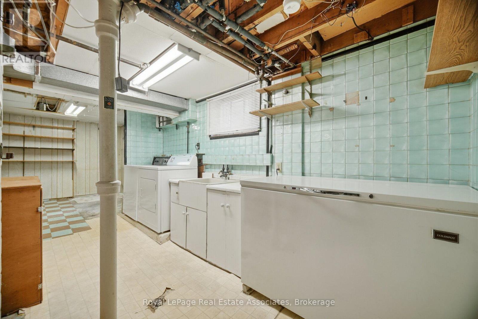 68 Allenby Avenue Property Photo 40