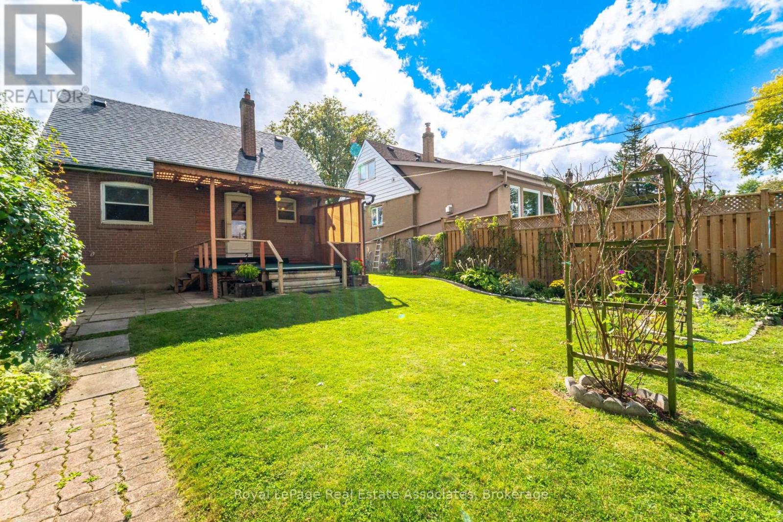 68 Allenby Avenue Property Photo 48