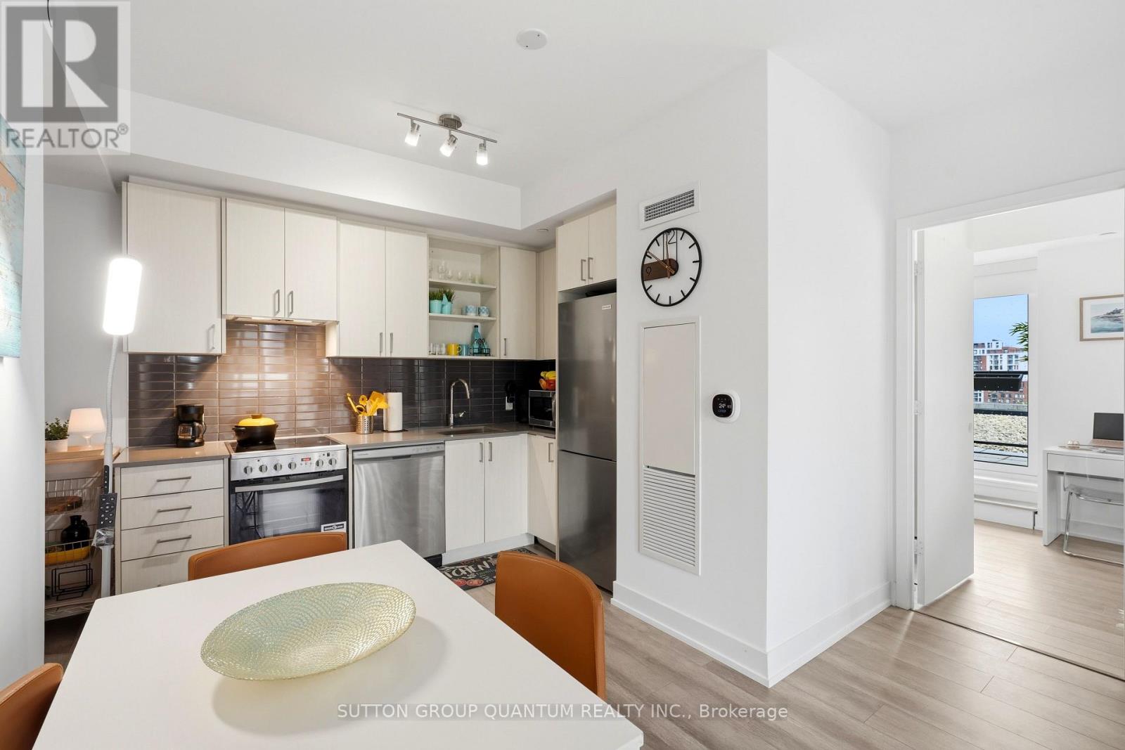 407 - 50 George Butchart Drive Property Photo 10