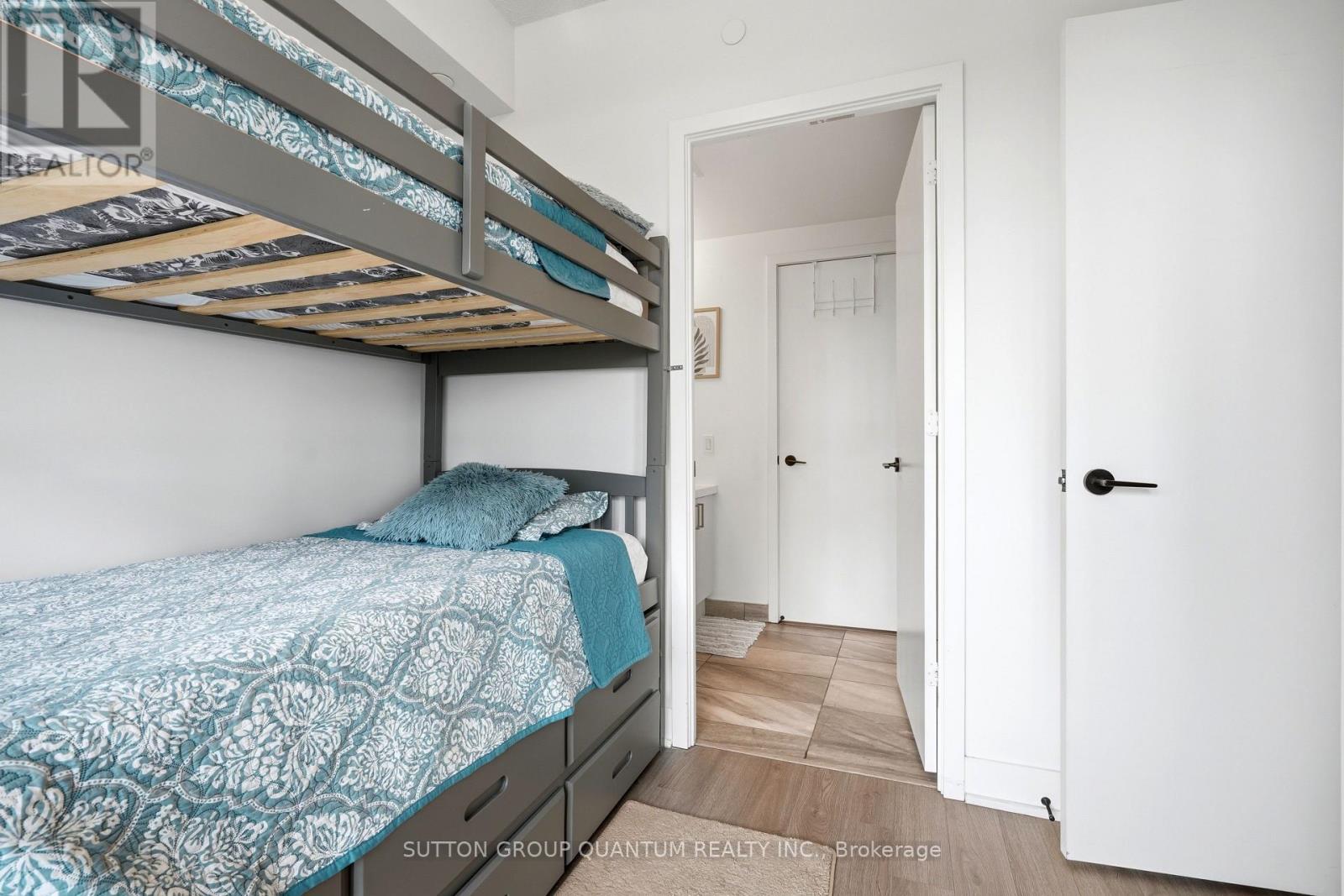 407 - 50 George Butchart Drive Property Photo 14