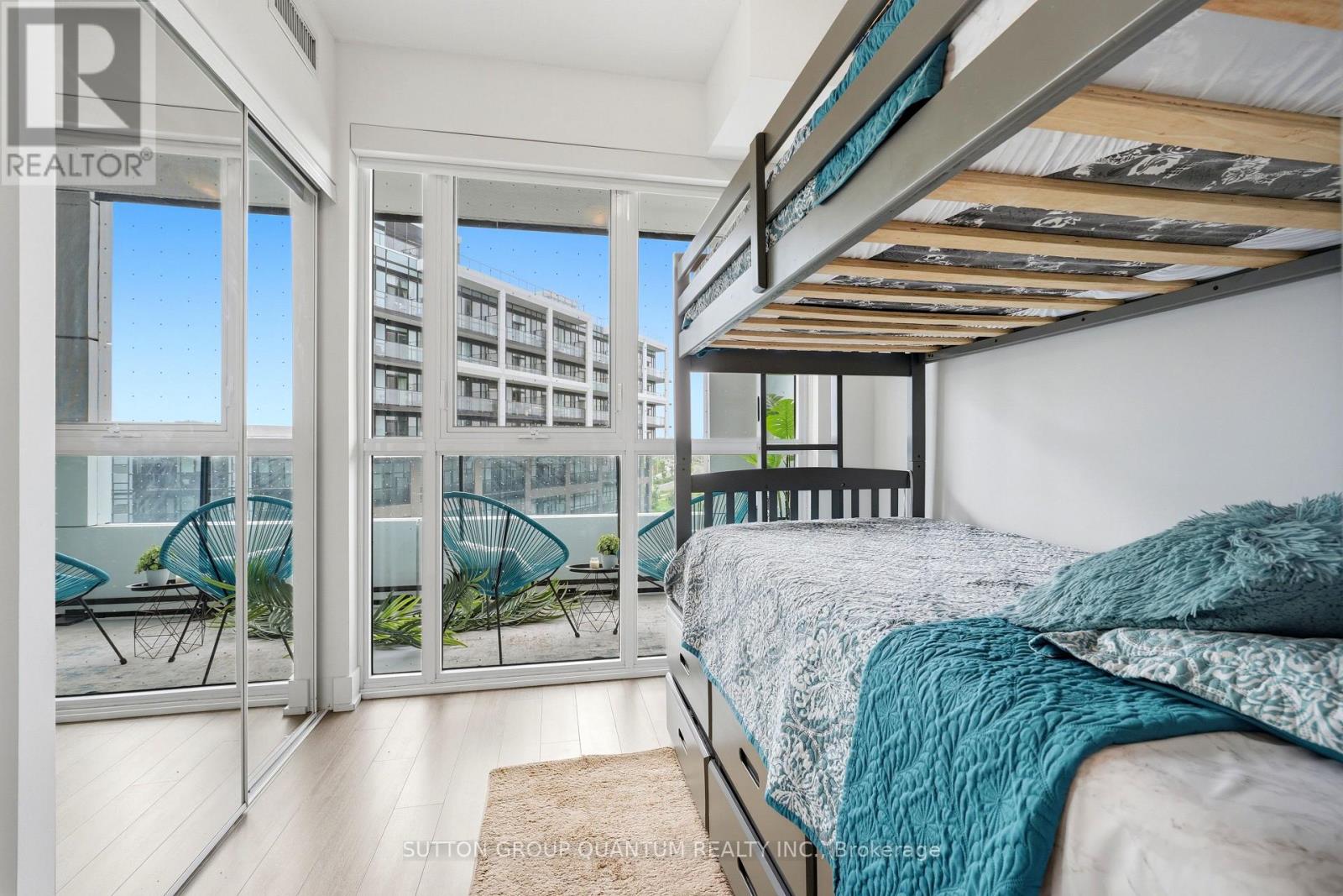 407 - 50 George Butchart Drive Property Photo 15