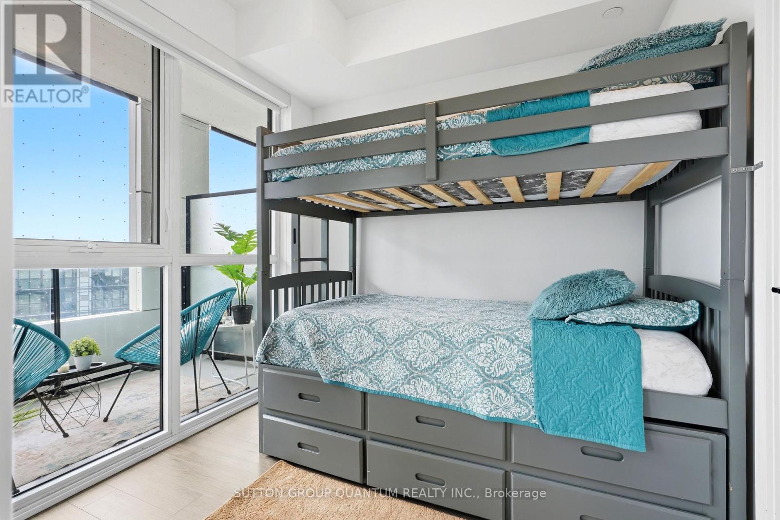 407 - 50 George Butchart Drive Property Photo 16