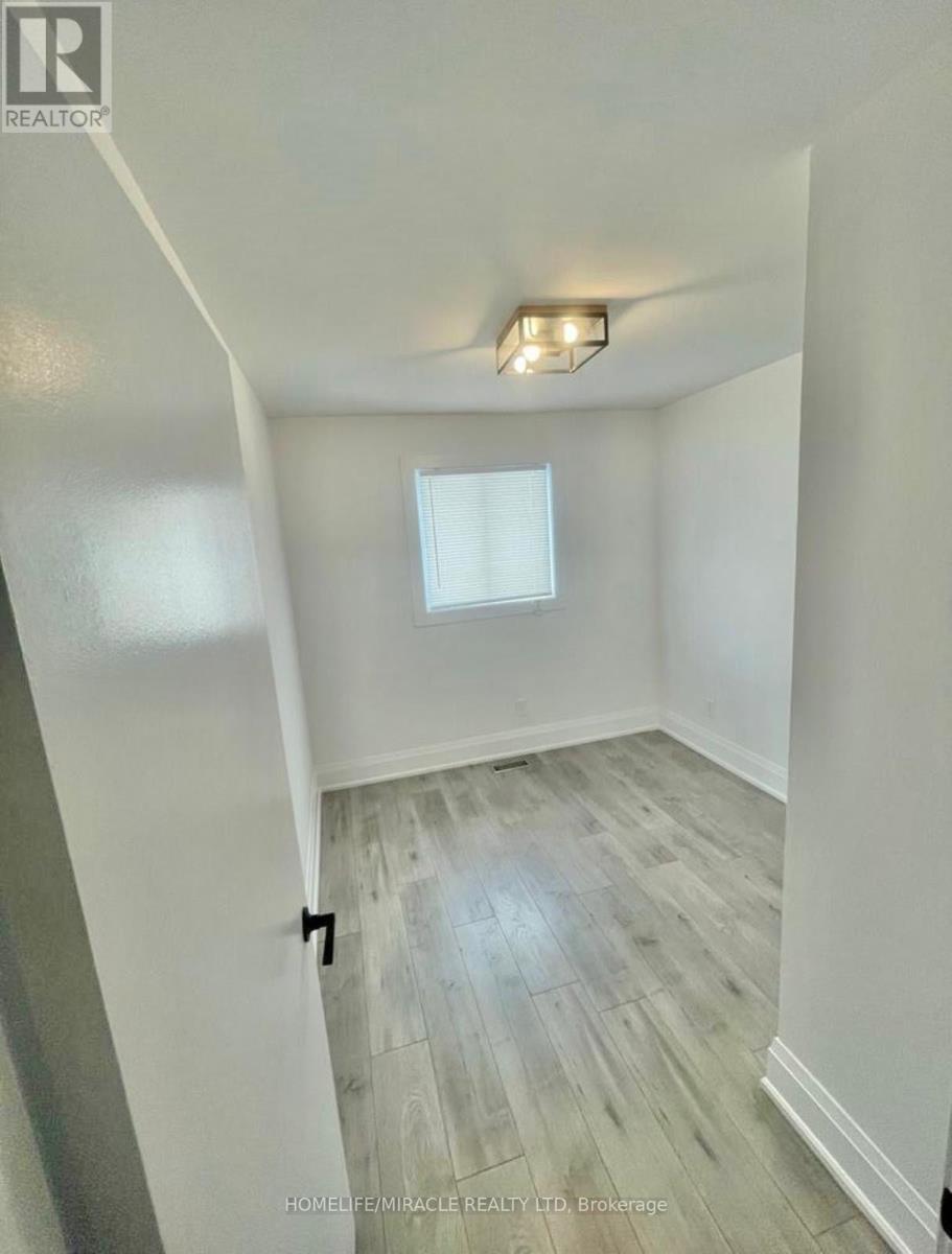 21 Ecclestone Drive Property Photo 4